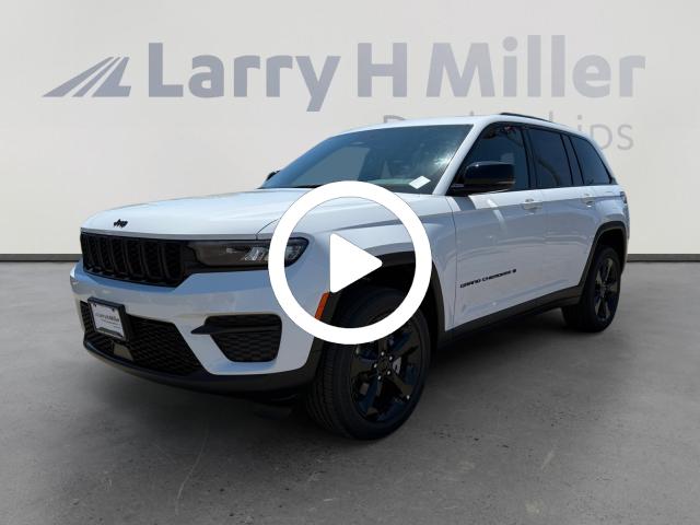 2025 Jeep Grand Cherokee Altitude X photo 2