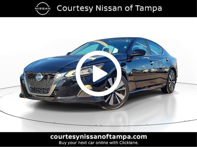 2022 Nissan Altima 2.5 SV photo 2
