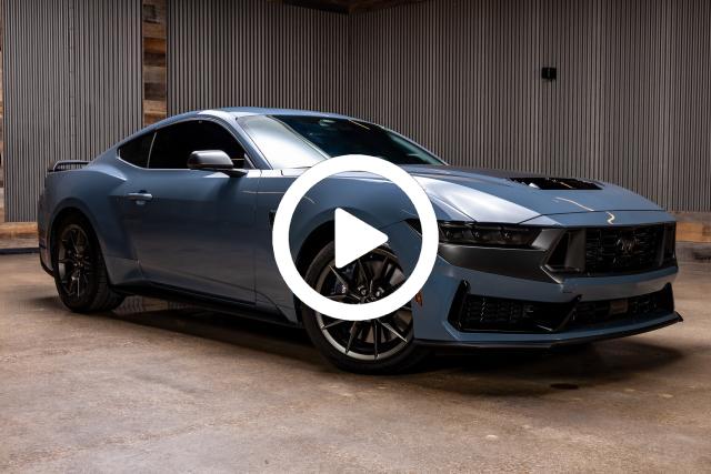 2025 Ford Mustang Dark Horse photo 2