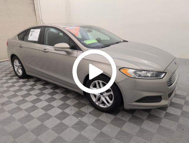 2016 Ford Fusion SE photo 2
