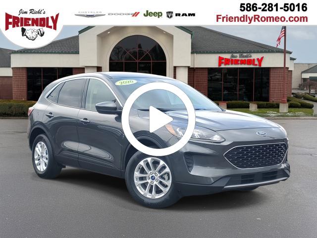 2020 Ford Escape SE photo 2