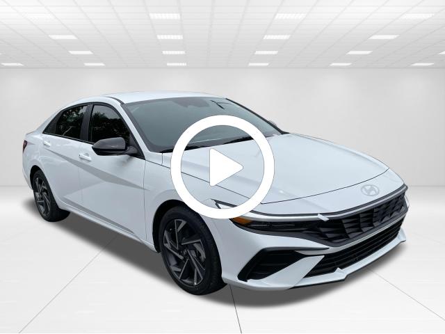 2025 Hyundai Elantra SEL Sport photo 2
