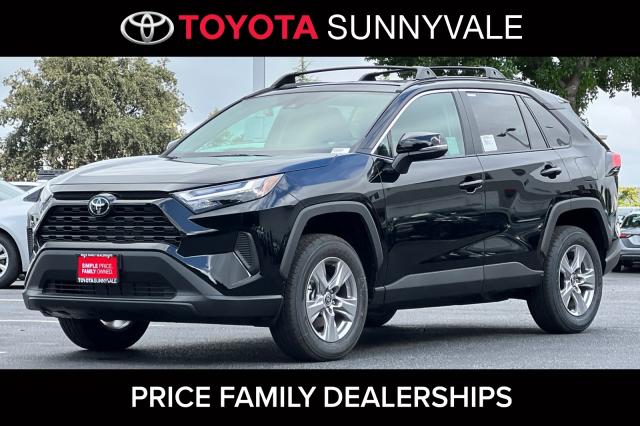 2025 Toyota RAV4 XLE photo 12