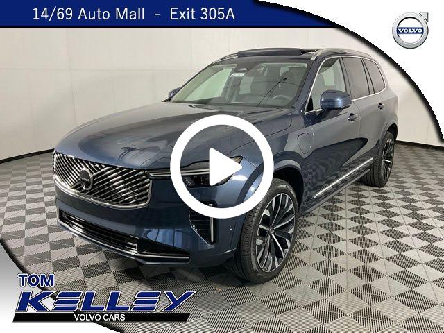 2026 Volvo XC90 T8 Plus photo 2