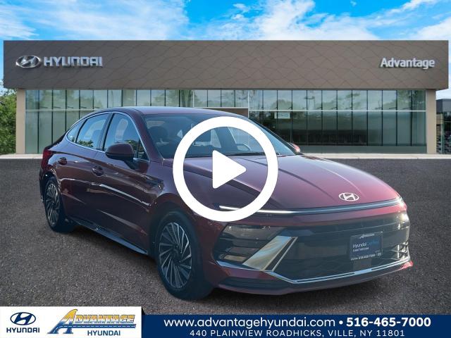 2025 Hyundai Sonata Hybrid SEL photo 2