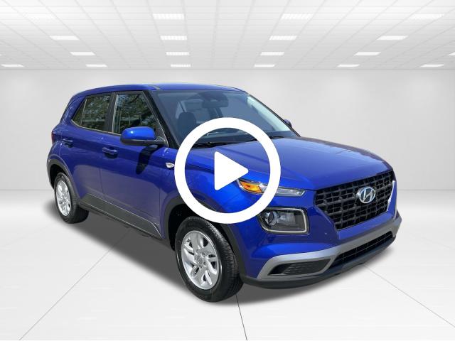 2025 Hyundai Venue SE photo 2