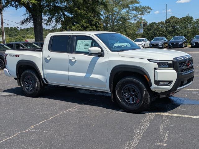 2025 Nissan Frontier Crew Cab PRO-4X photo 11