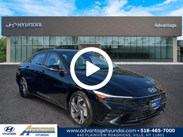 2025 Hyundai Elantra Limited photo 2