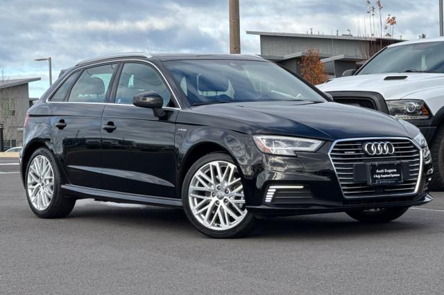 2018 Audi A3 E-tron Premium photo 2