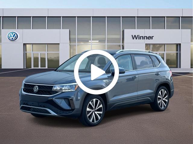 2023 Volkswagen Taos SE photo 2