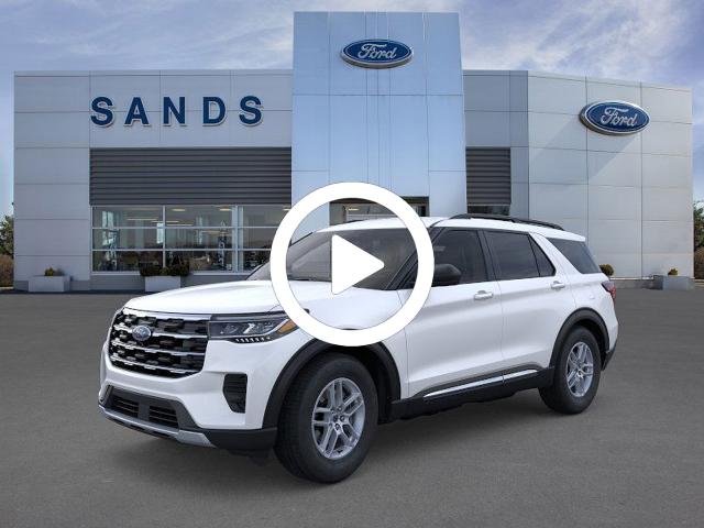 2025 Ford Explorer photo 2