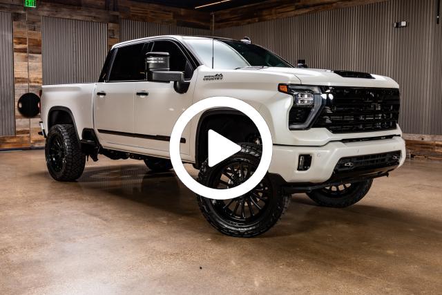 2025 Chevrolet Silverado 2500HD High Country photo 2