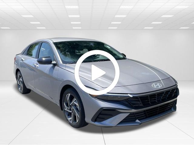 2025 Hyundai Elantra SEL Sport photo 2