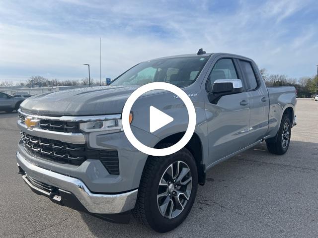 2024 Chevrolet Silverado 1500 LT photo 2