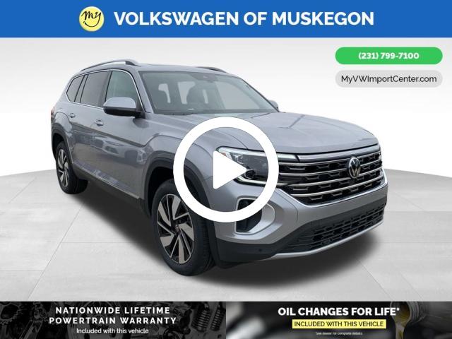 2025 Volkswagen Atlas SEL photo 2