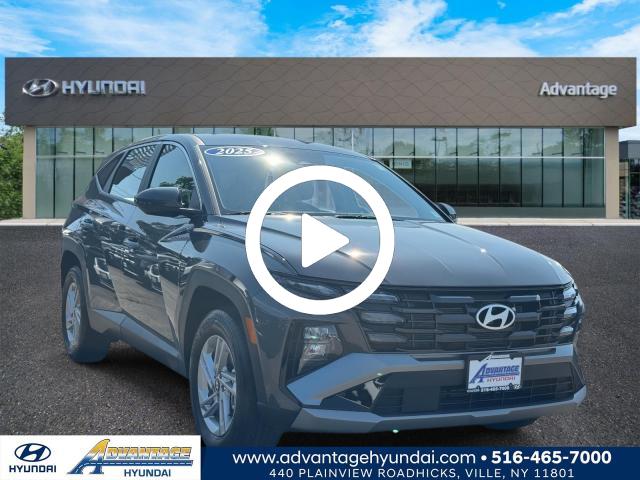 2025 Hyundai Tucson SE photo 2