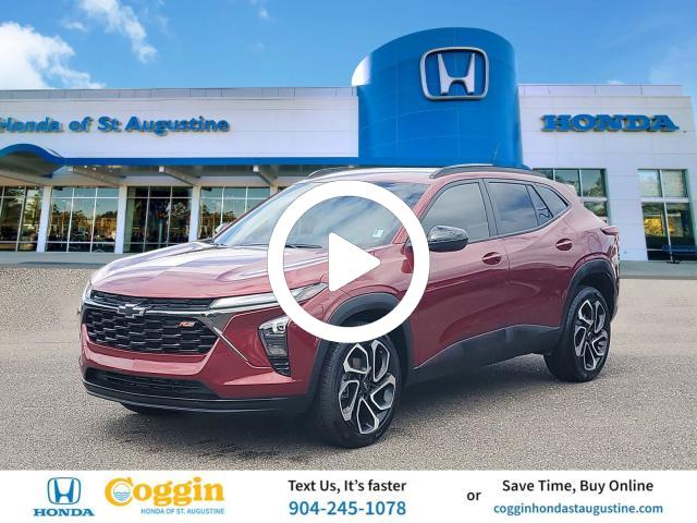 2025 Chevrolet Trax photo 2